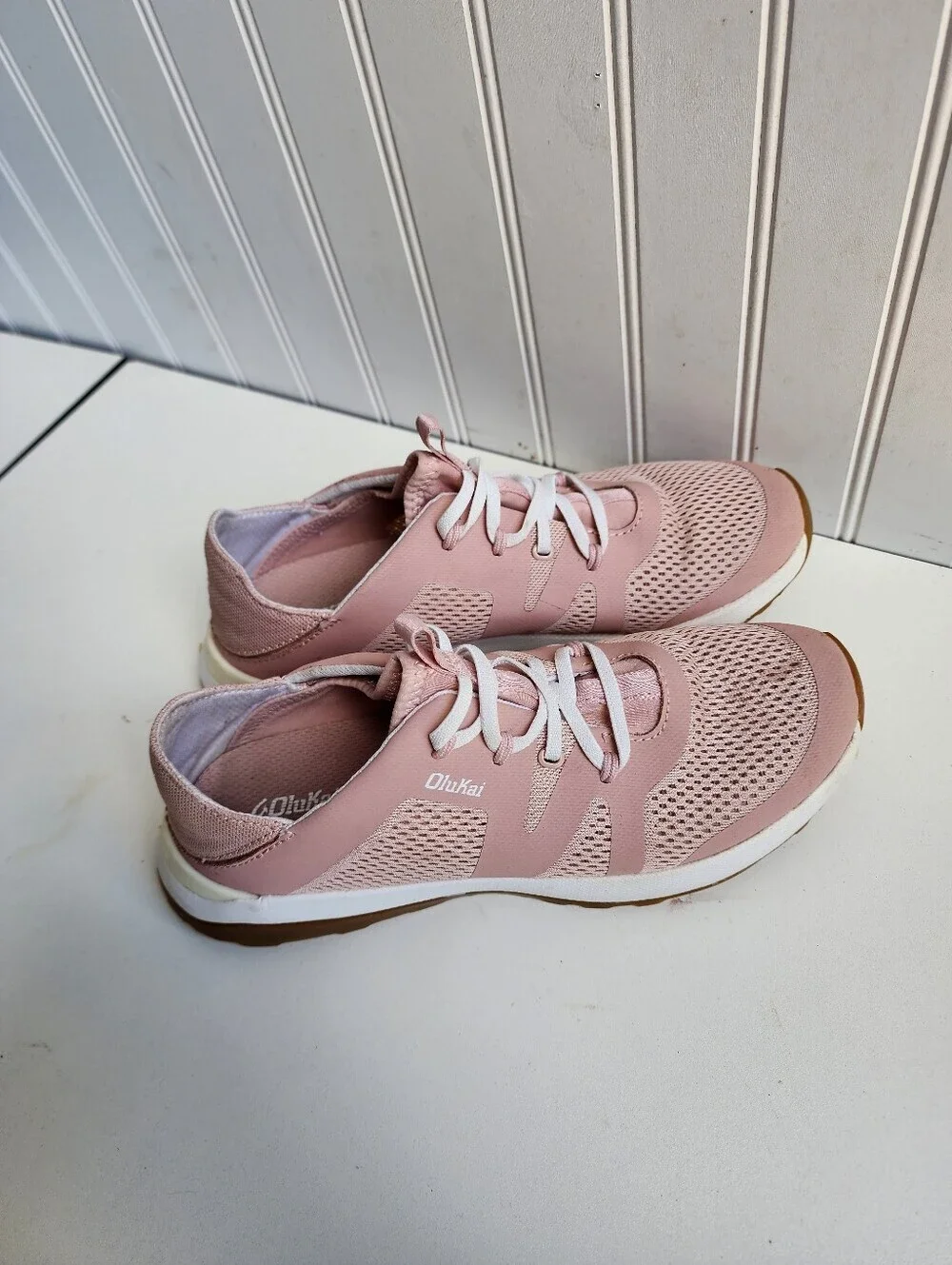 Olukai Huia Womens Sneaket Athletic Shoes Size 8  Soft Pink/Soft Pink Lighweight